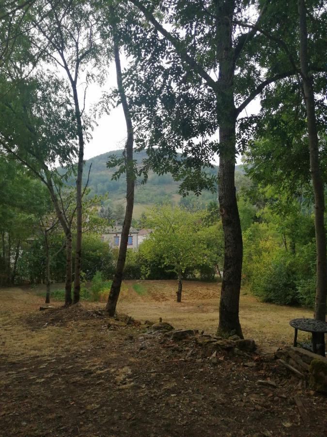Location De Vacances A Neylis Avec Vue Sur Les Forets Et Les Champs Carla-de-Roquefort Kültér fotó