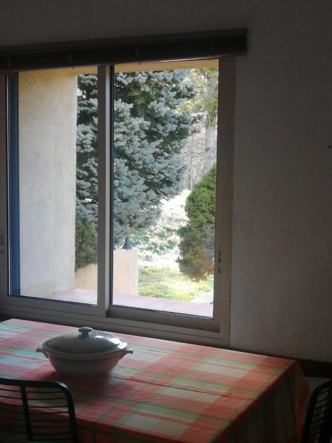 Location De Vacances A Neylis Avec Vue Sur Les Forets Et Les Champs Carla-de-Roquefort Kültér fotó